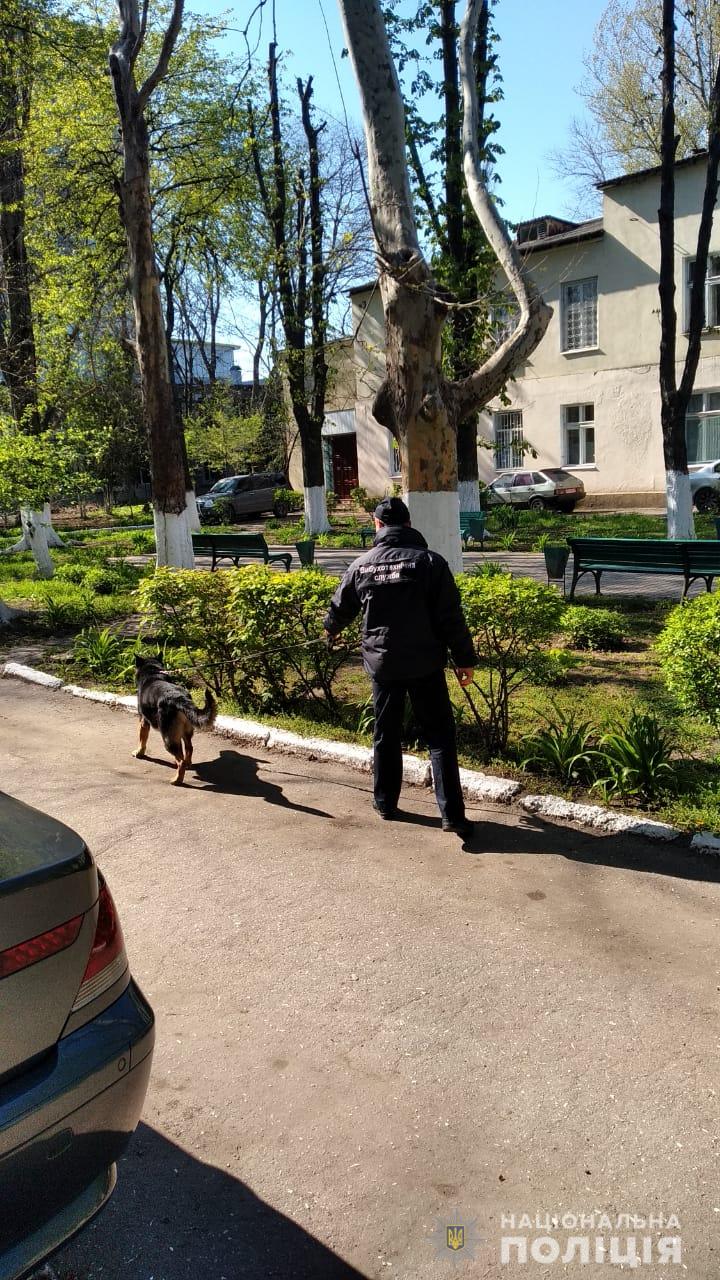 Полиция ищет взрывчатку на вокзале, заводах, в медучреждении и торговом центре в Харькове и Одессе