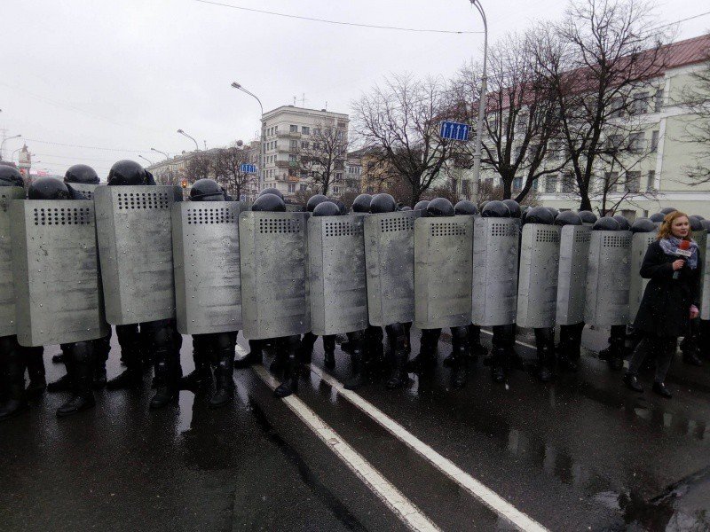 В Минске задержали 57 правозащитников и волонтеров, которые должны были наблюдать за Маршем воли, – журналист
