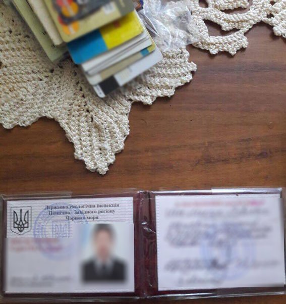 В Одесской обл. полиция задержала на взятке чиновников Государственной экологической инспекции